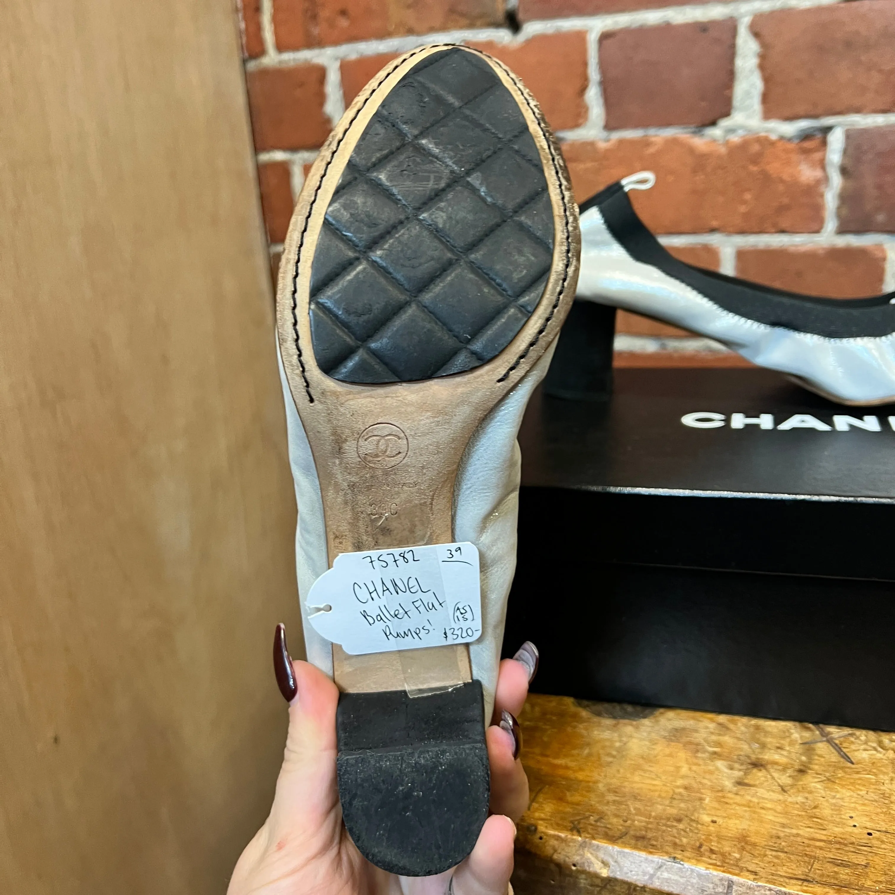 CHANEL 'ballet flats' silver pumps