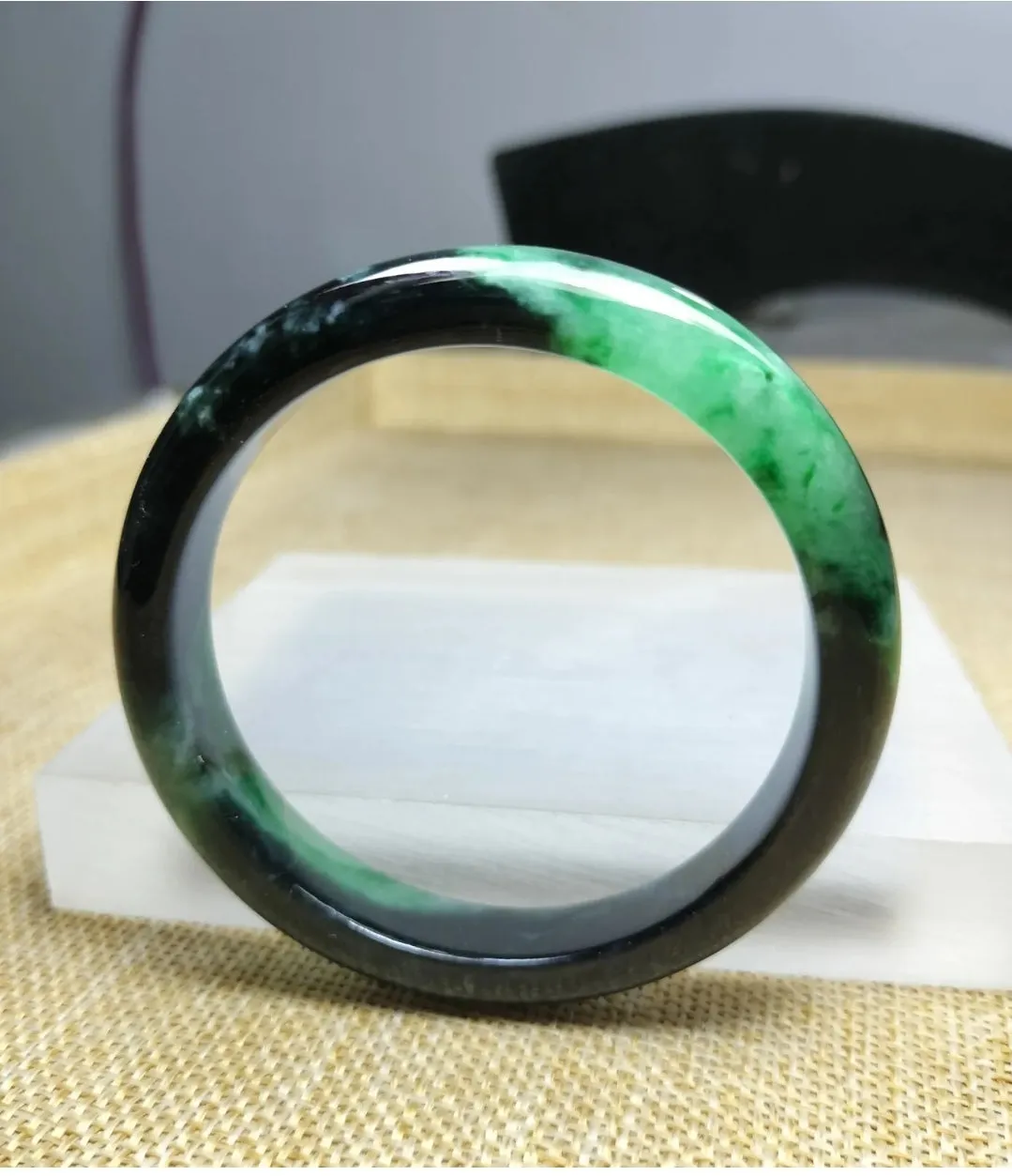 (Copy) 10% OF- 57/58/59mm Certified Natural 3 Color Jadeite Emerald A*Jade HandCarved Lucky Bracelet Bangle GX641