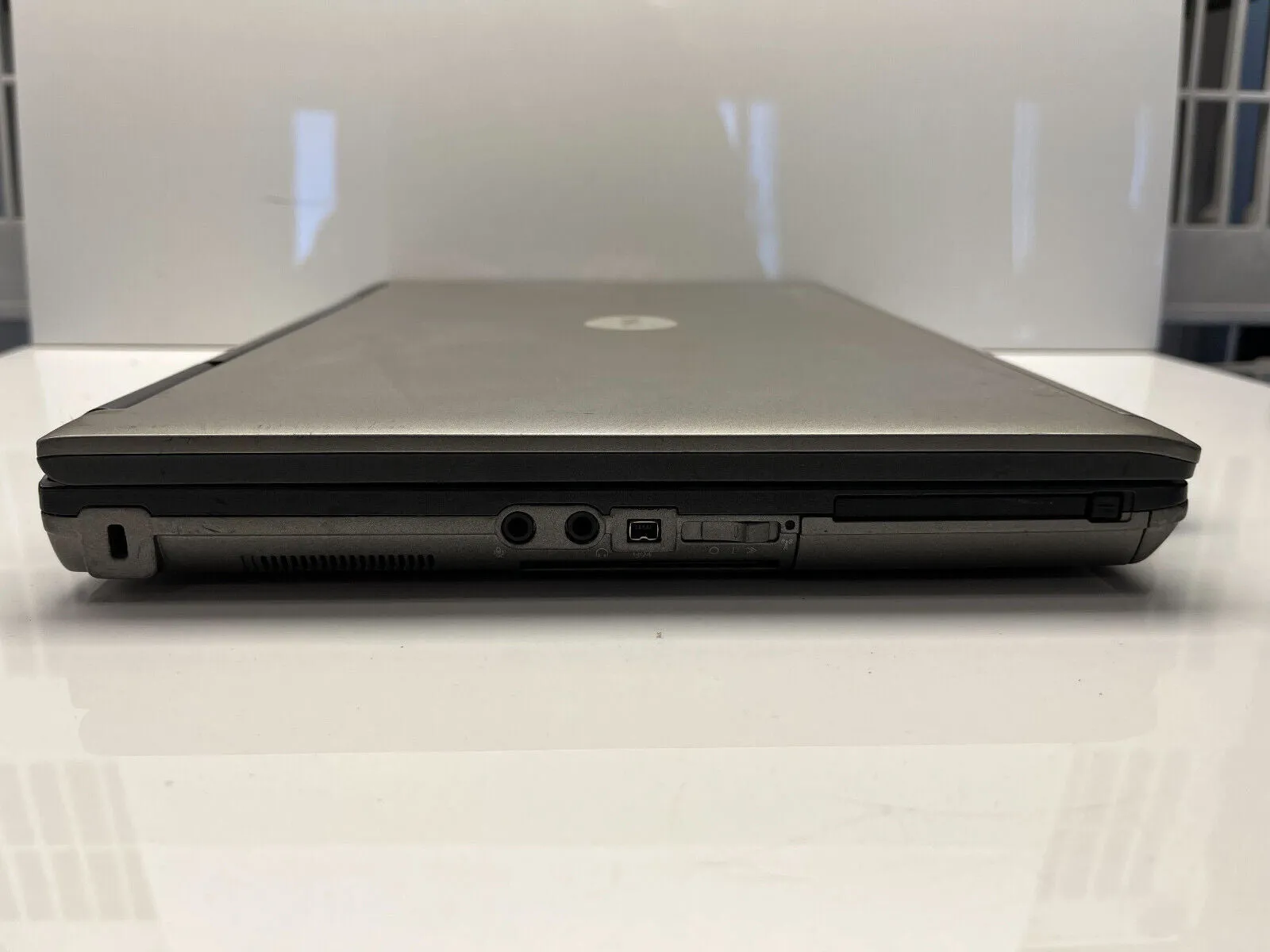 Dell Latitude D630 Core 2 Duo T7500 @ 2.20 GHz 2GB RAM 120GB HDD Windows XP Pro
