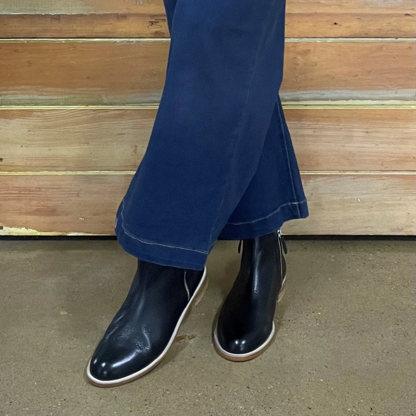 MCTEAL XW - BLACK