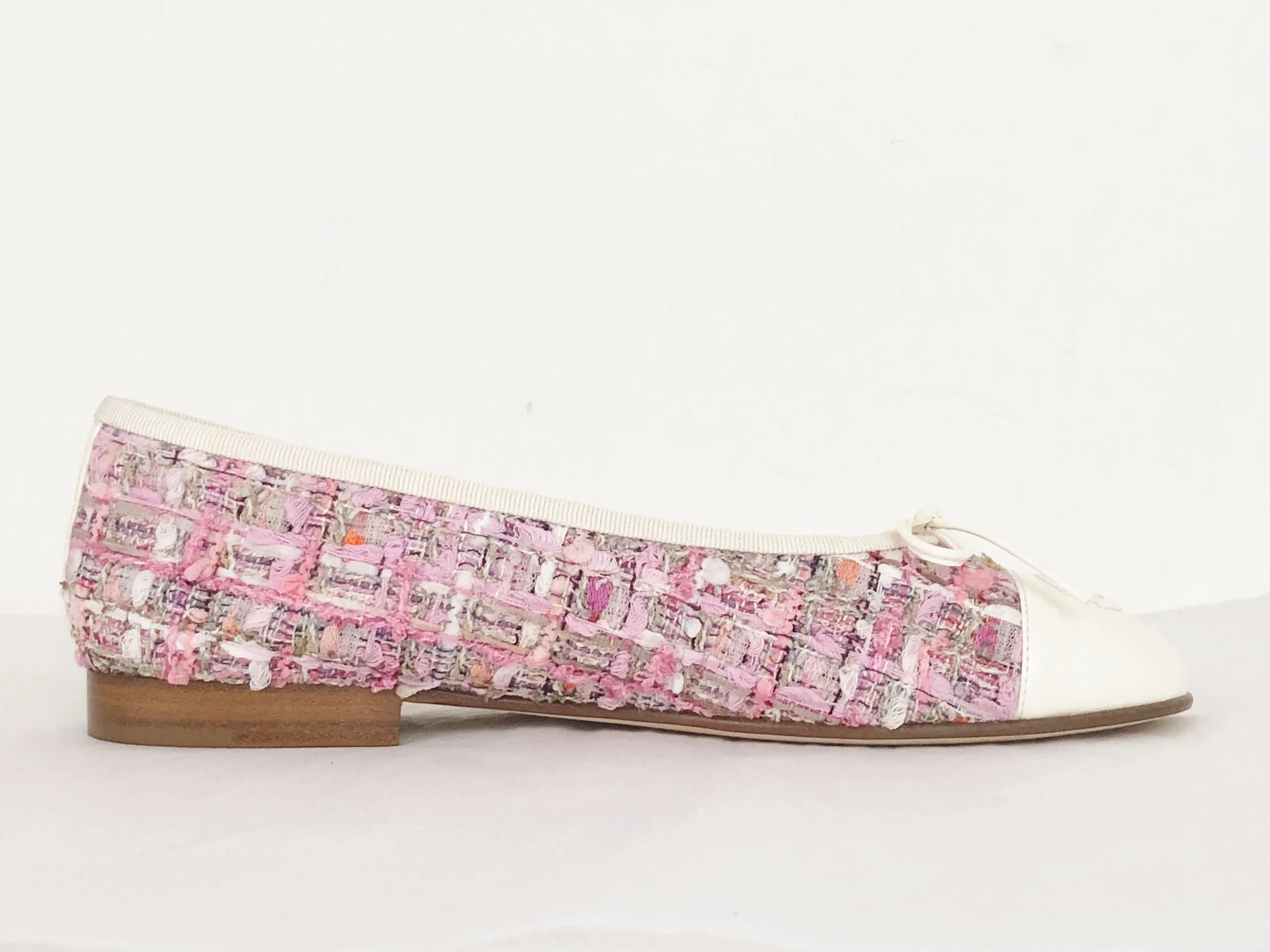 NEW Chanel Pink Tweed Ballet Flats Size 36.5 It (6.5 Us)