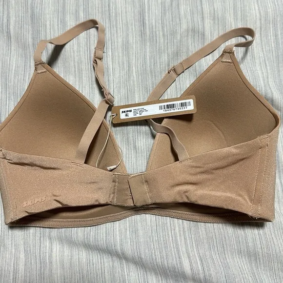 Skims wireless form lightly lined bra color CLAY