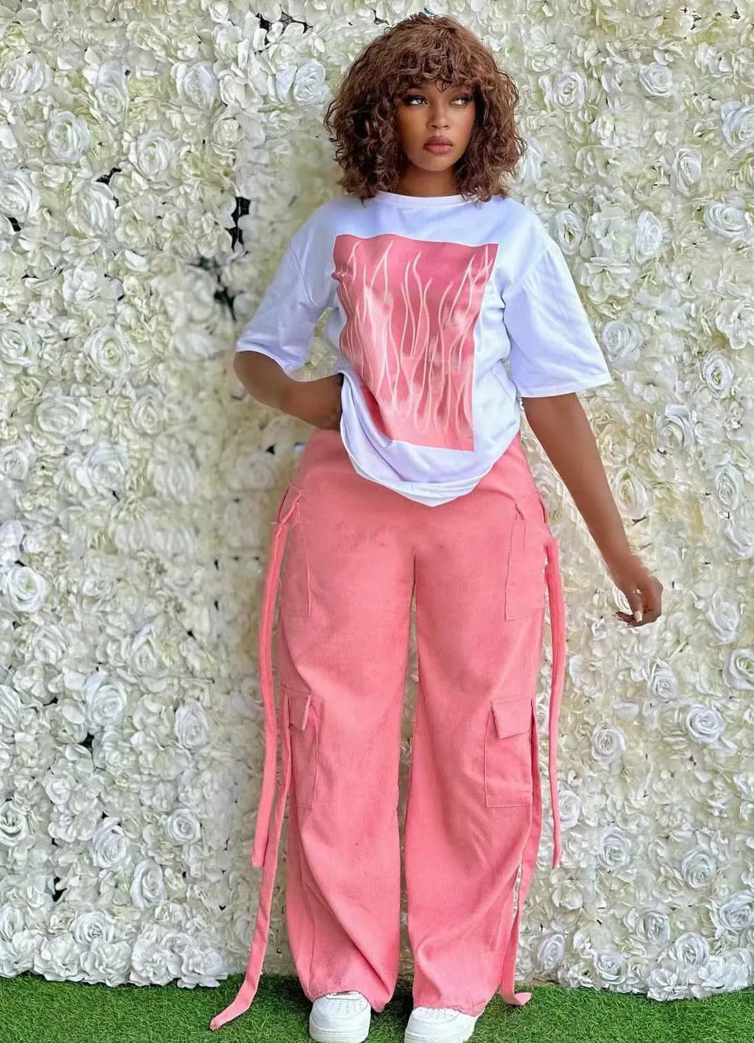 Urban Streetwear-Inspired Relaxed Fit Two-Piece Set with Graphic Tee and Cargo Pants