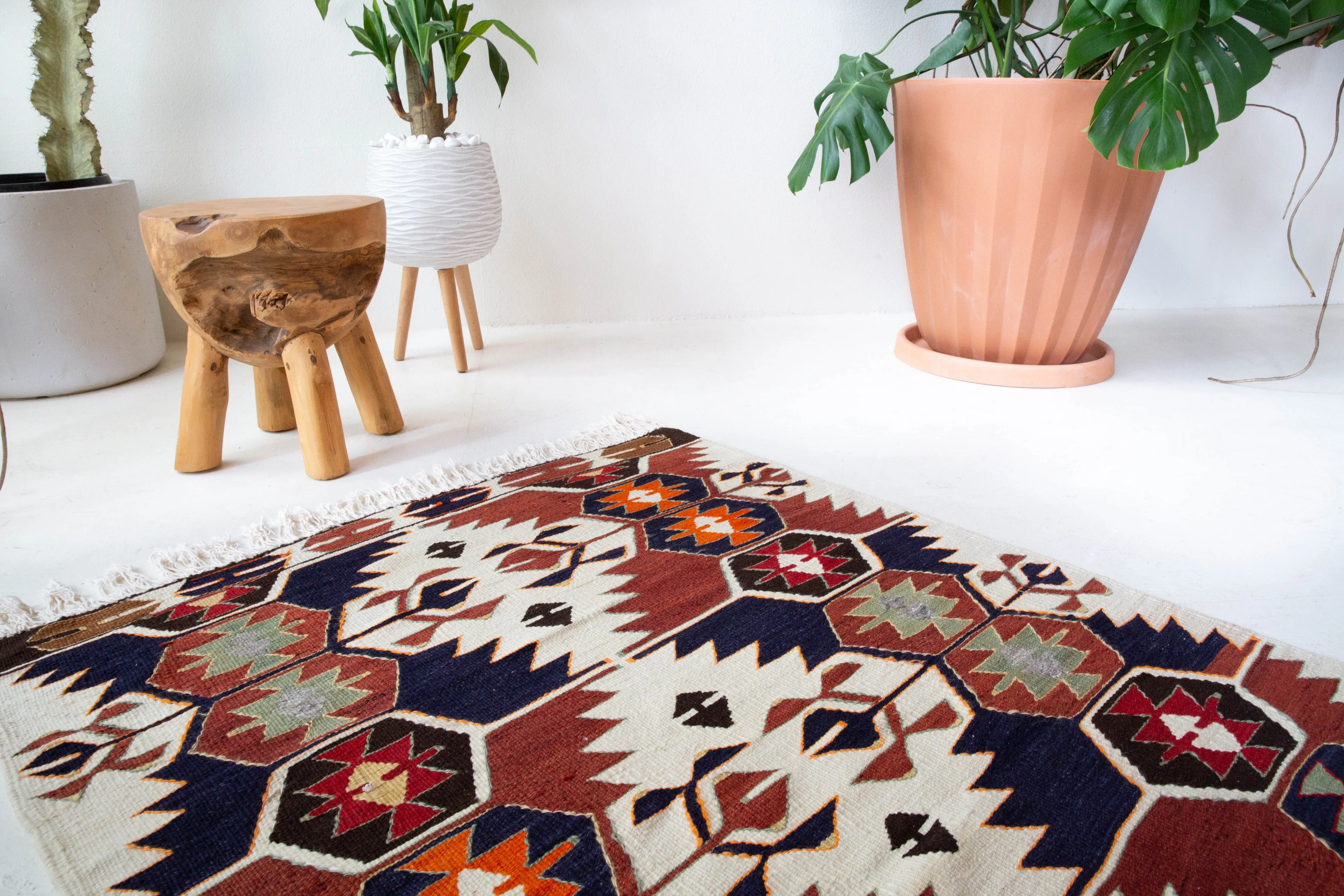 Vintage Toros Kilim Rug 3'5"x5'10"
