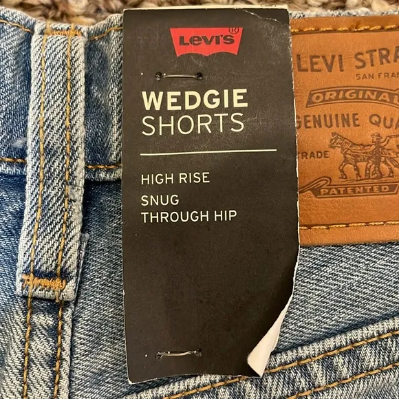 Womens New Levi’s Wedgie Shorts High Rise Snug Through Hip